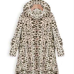 NWT leopard print hooded fleece size M/L